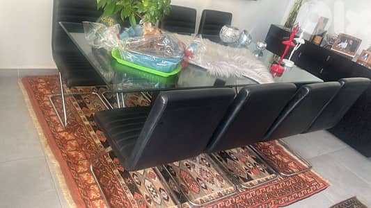 كراسي سفره جلد عدد 8 السعر 120$