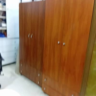 خزانات شبه جديد 80$