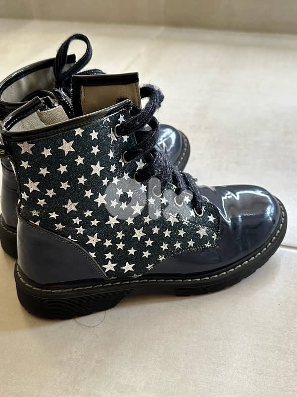 boots ten-ten size 32-33 1