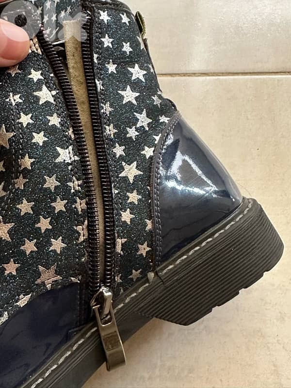 boots ten-ten size 32-33 2