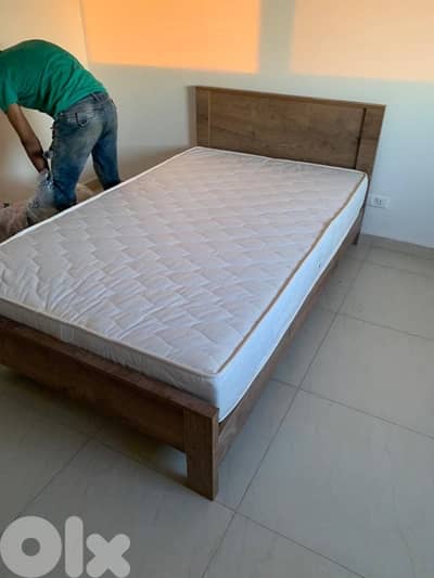 تخت مفرد ونص مع فرشة جديدة من المعمل بافضل الاسعار