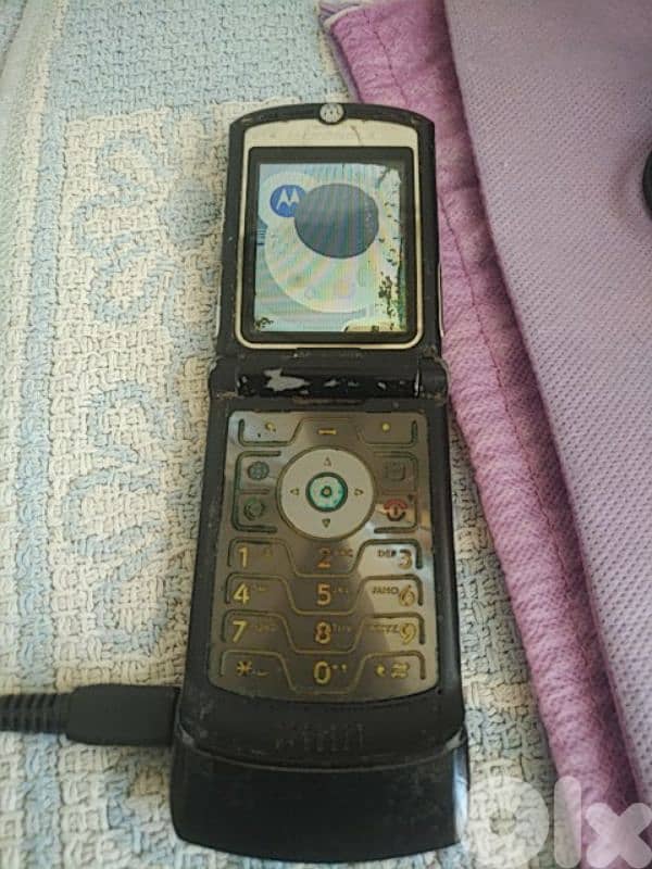 Old Motorola V3, final price 2
