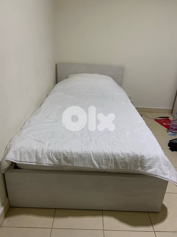 bed+mirror+desk and shelves 4