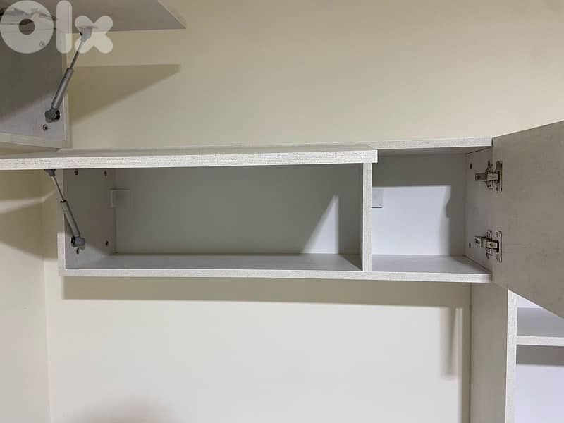 bed+mirror+desk and shelves 9