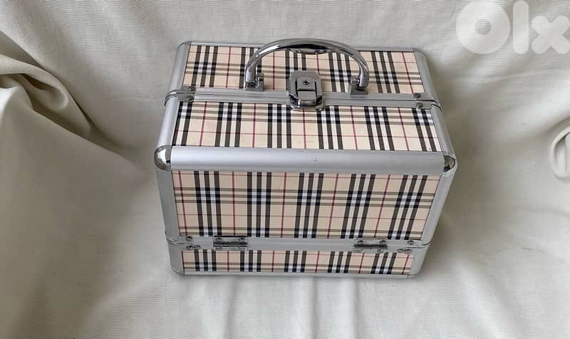 makeup vanity case 2