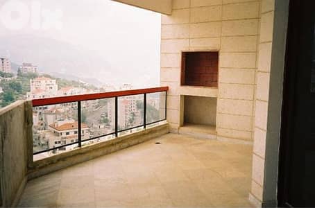 Ajaltoun Spacious apartment with open mountain views