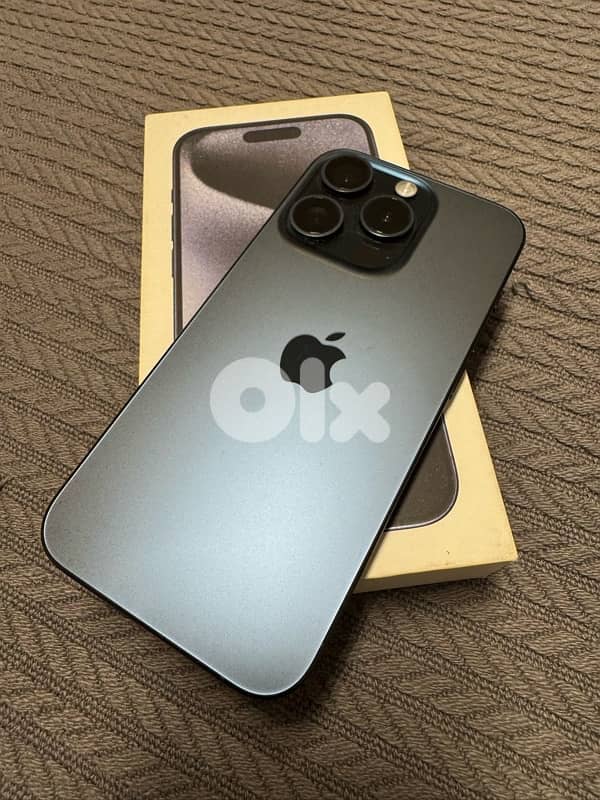 iphone 15 Pro 256 GB 2