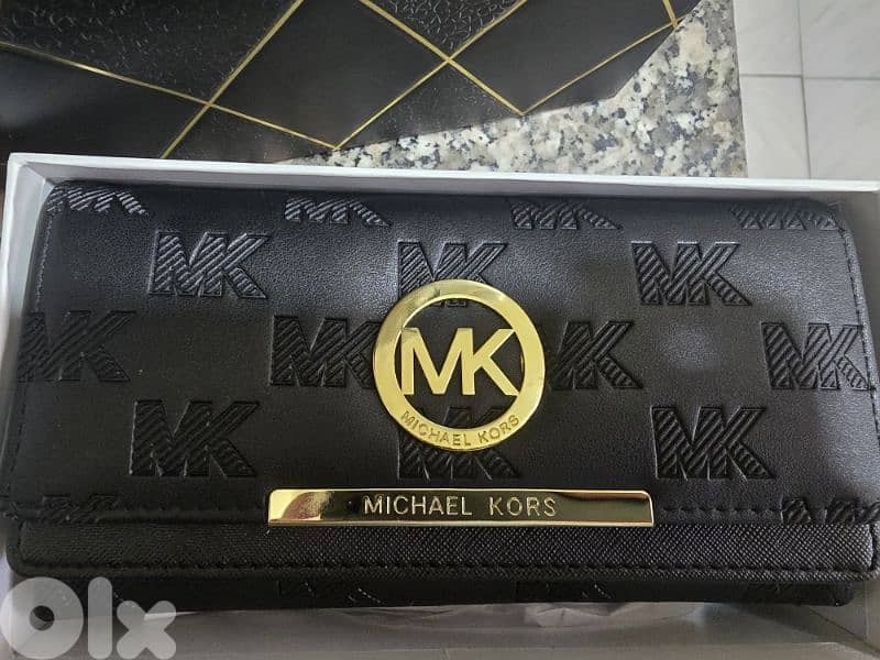 Michael Kors black leather wallet 2