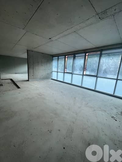 Factory / Warehouse for Rent in Mkalles.