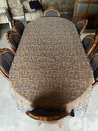 wood dining table with chairs for 70$