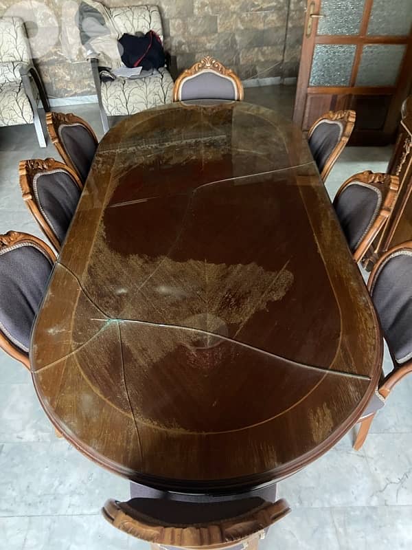 wood dining table with chairs for 70$ 2