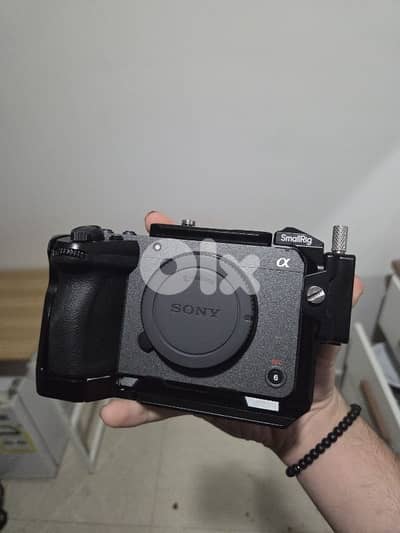 Sony Fx30 / 2 lenses / cage / top handle / side handle