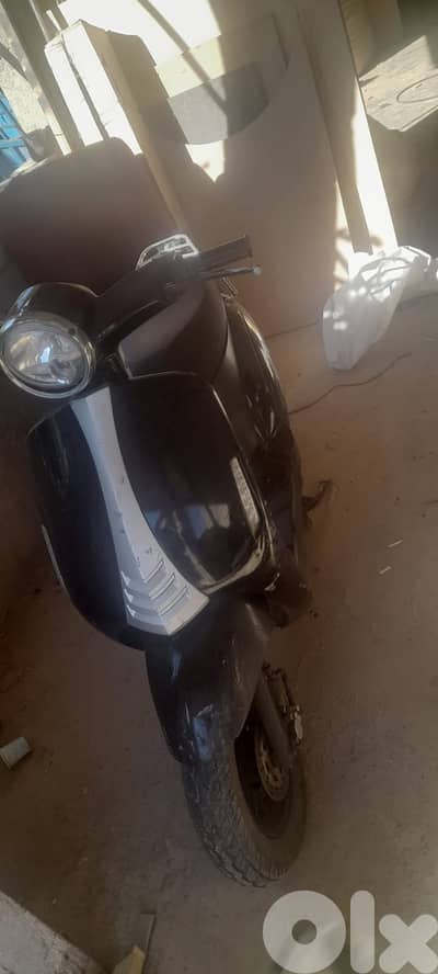 2 vespa electric for 900$