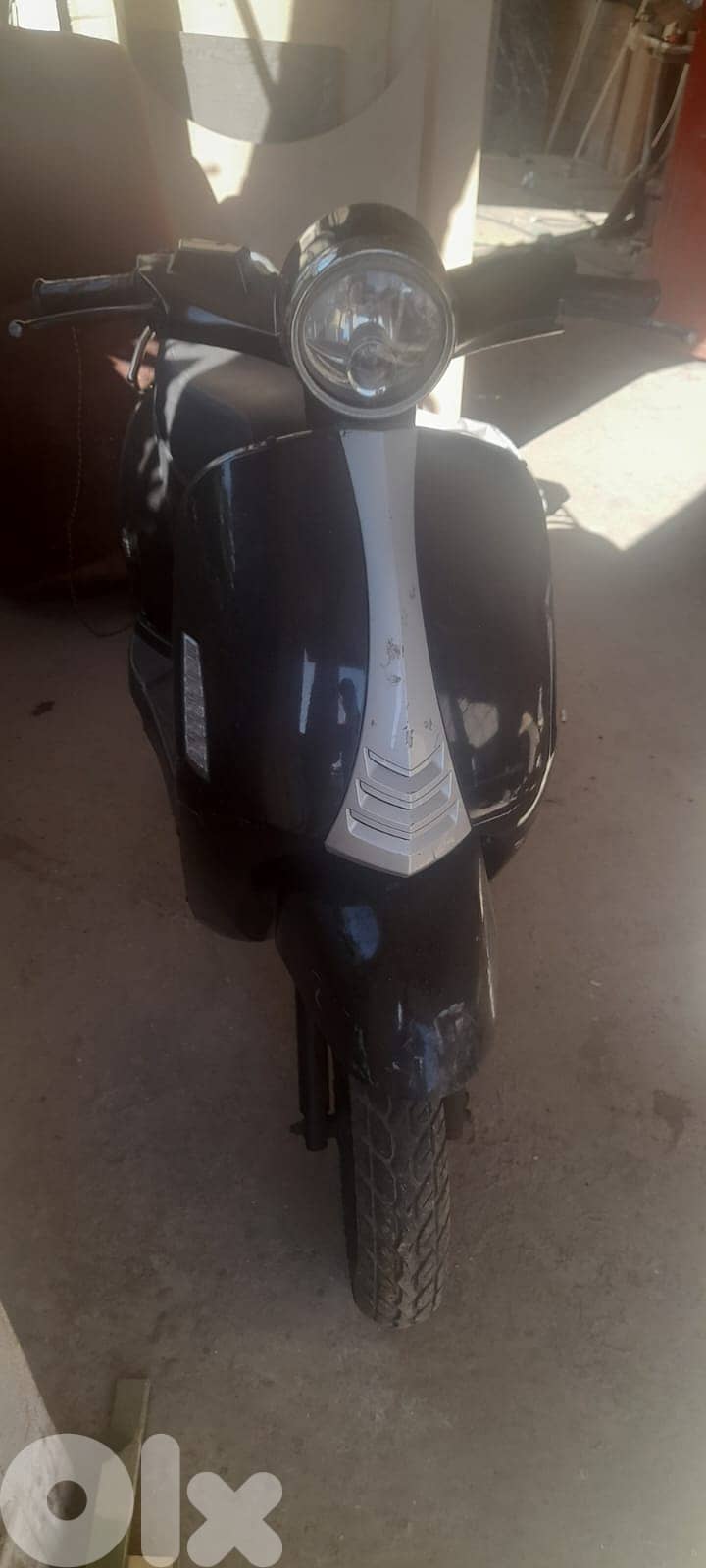 2 vespa electric for 900$ 2