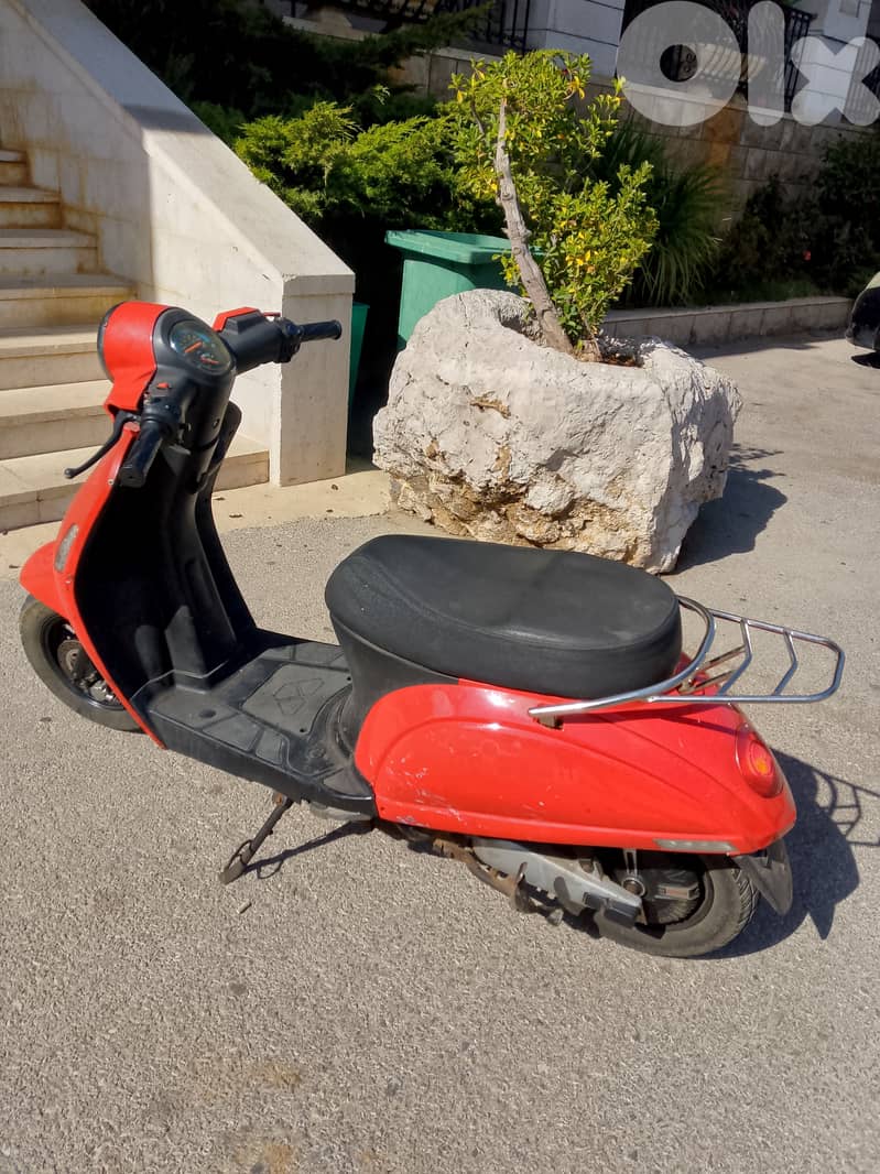 2 vespa electric for 900$ 4