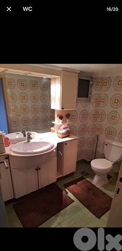 شقة مفروشة كاملة واسعة على الشارع العام في الميناء