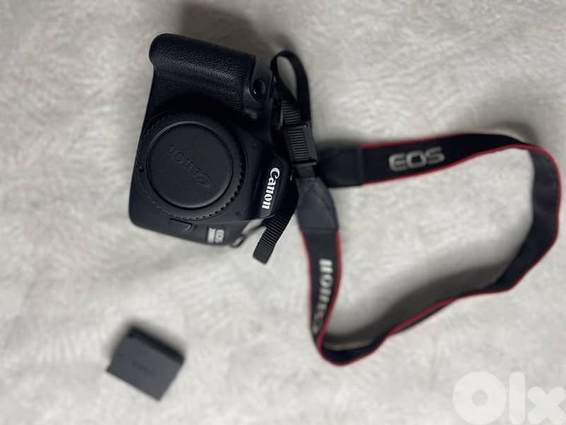 Canon EOS 2000D DSLR Camera – Full Kit – Excellent Condition 4