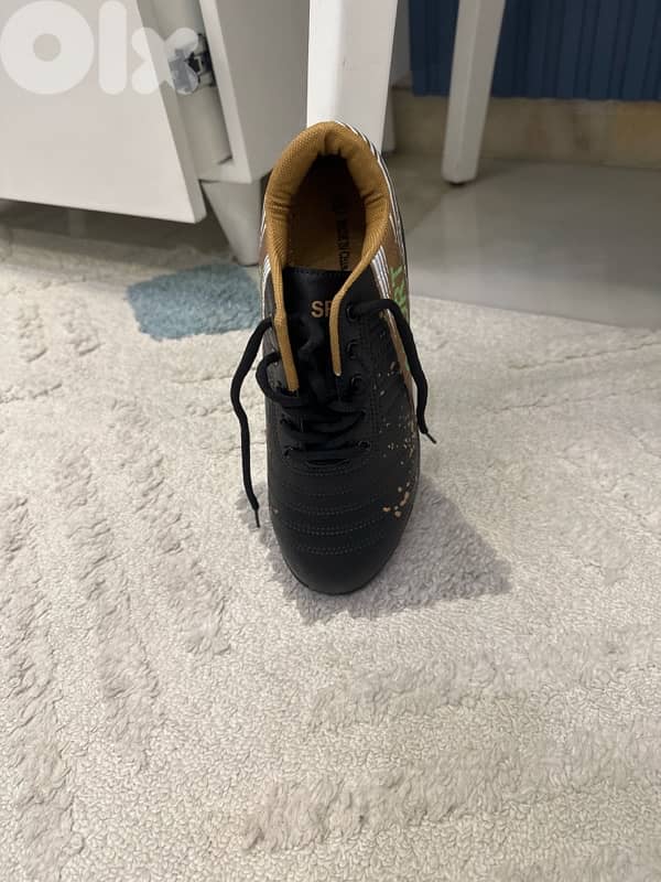 football shoes 1