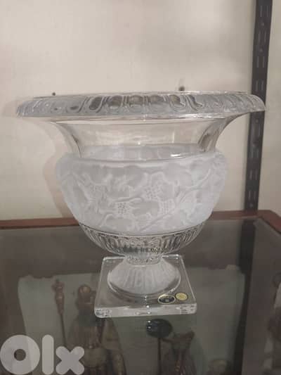 lalique vase