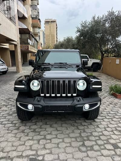 Jeep Wrangler Sahara Trail rated 2019 black (clean carfax)