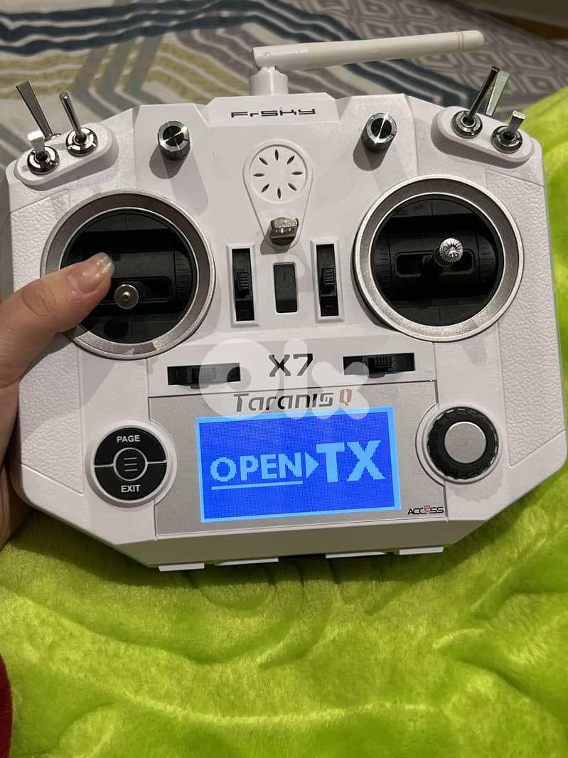Taranis Q X7 4