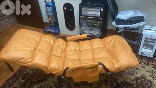 كرسي هزاز بينطوي  شبه جديد