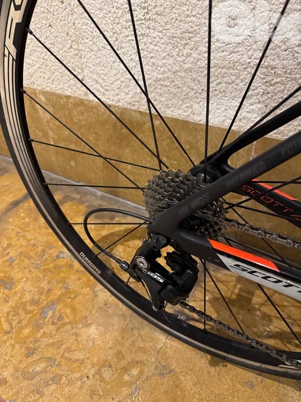 Road bike Scott 6