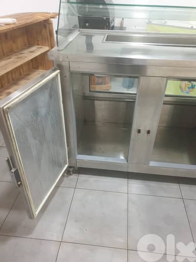 Restaurant Refrigerator / براد مطعم صناعي