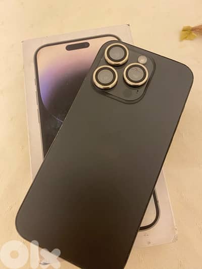 iphone 15 pro 128Gb mghayra sheshe rekbe l mratbe battery 87