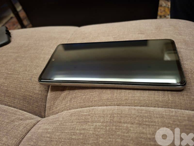 Samsung Galaxy A52s 5G – Good Condition 4