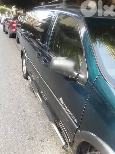 بونتياك أخرى 2000