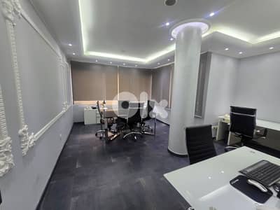 مكتب مجهز للايجار في الحازمية High end finishing Office in Hazmieh