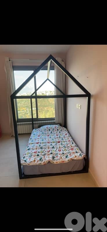 Bed black - solid wood -  paint not perfect 1