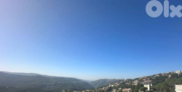 رووف للايجار في برمانا/العيون  ROOF in Broummana /Al Oyoun