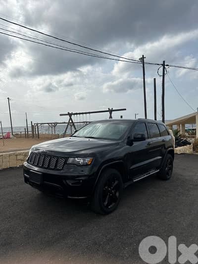 Jeep Grand Cherokee 2018 (ajnabe)