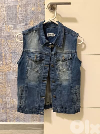 girl denim vest from gs, new