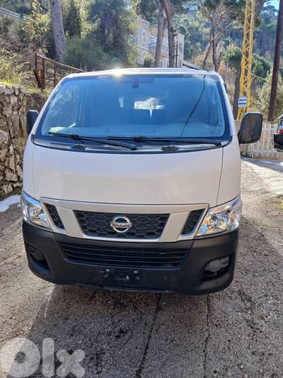 Nissan Urvan NV350 2015