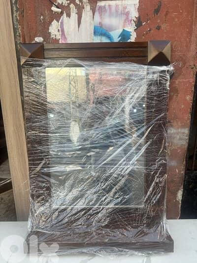 مرايا للاونتريه او قنصول خشب زان جديدة كتير مرتبة