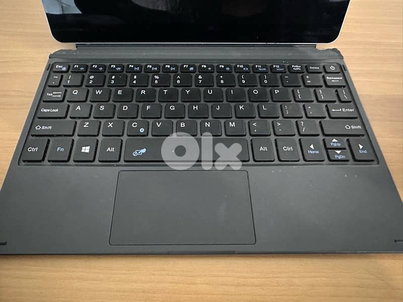 Microsoft Surface Go 1824 Hybrid Convertible Tablet 2