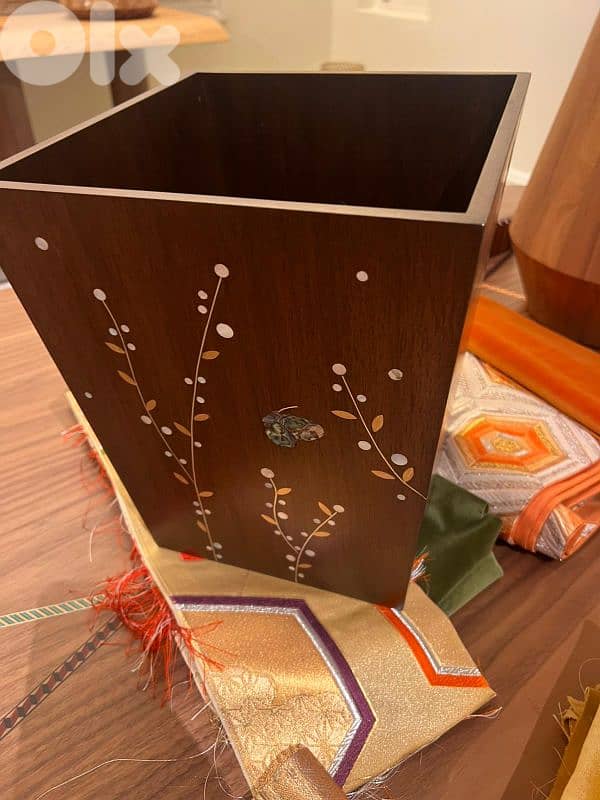 Exquisite Inlaid Wood Trash Box: Functional Fine Art 1