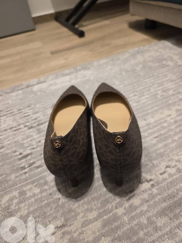 Michael Kors pump 3