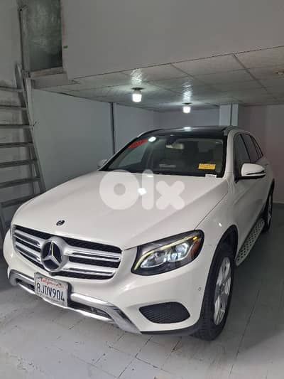 Mercedes-Benz GLC-Class 2018 300 CLEAN CAR FAX 100%