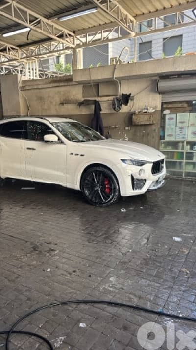 Maserati Levante 2017