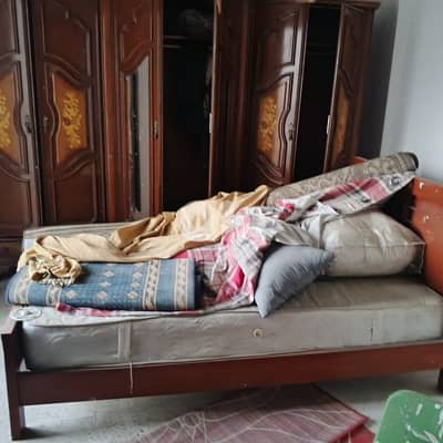 غرفة نوم للبيع