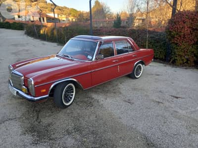 Mercedes-Benz 200 Series 1975