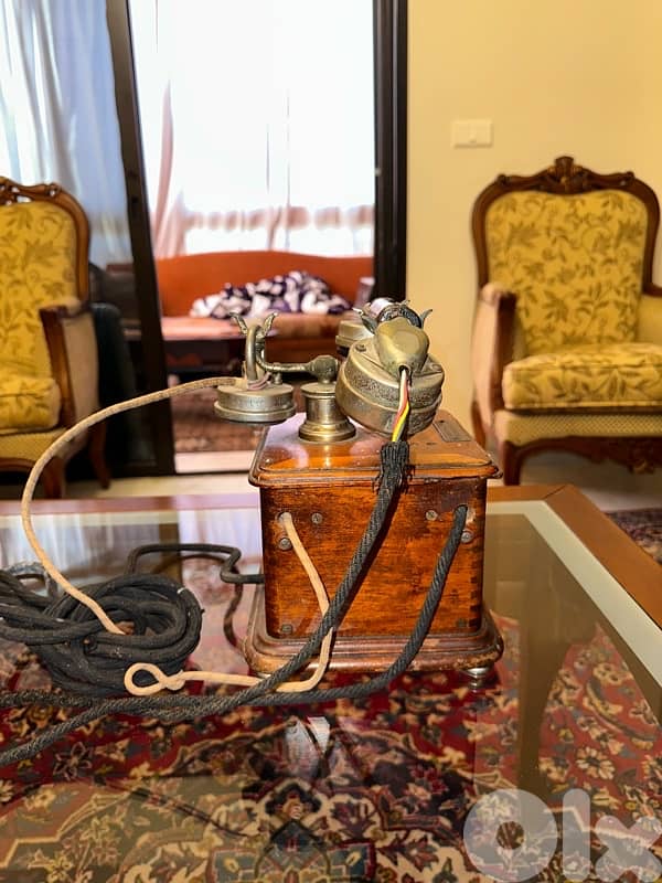 vintage antique phone 1