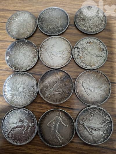 هذه عملة فضية فرنسية من فئة 5 فرنكات، تحمل اسم "الزارعة"،عام 1963