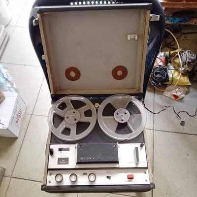 مسجلة قديمة بكرات ديكور فقط