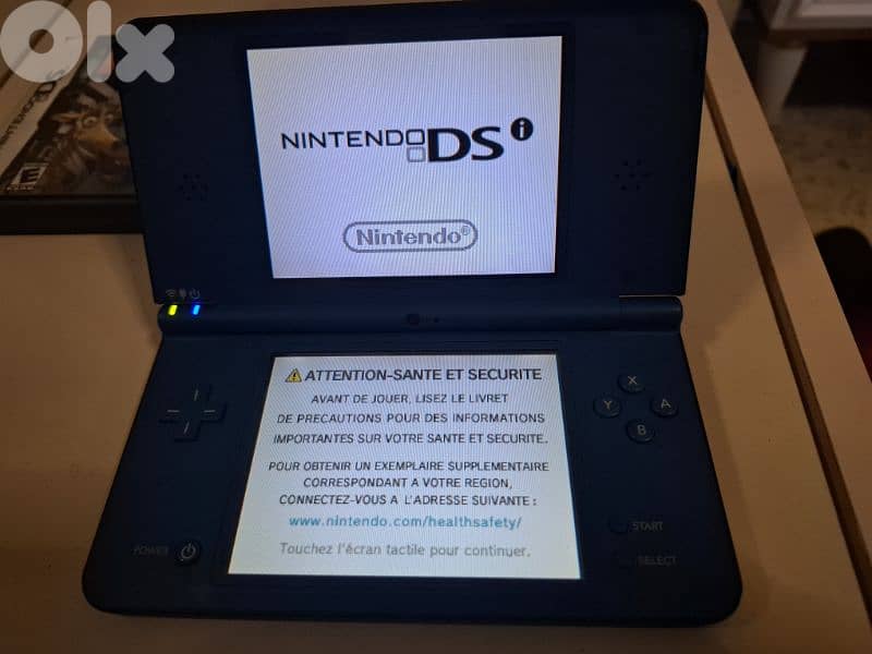Nintendo DSi XL 1