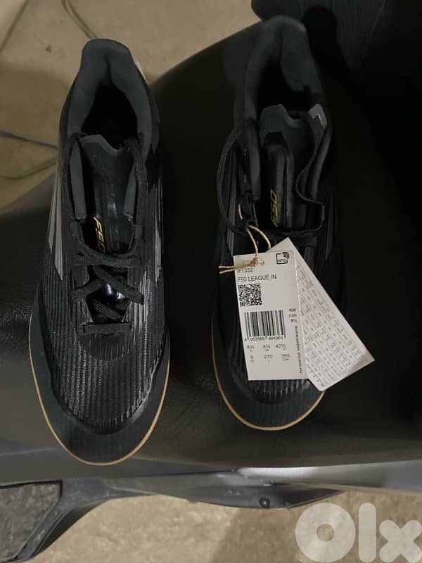 Futsal shoes for sale 1